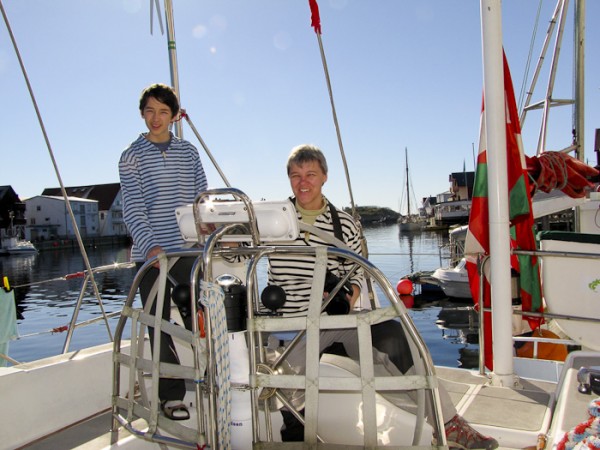 Gabi und Noah wollen segeln