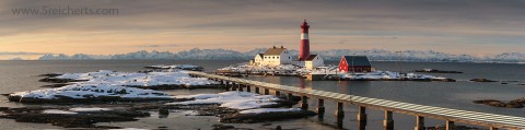 Tranoy Fyr und Lofotenberge