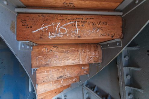 Graffiti auf den Treppen des neuen Leuchtturms am Kap Arkona