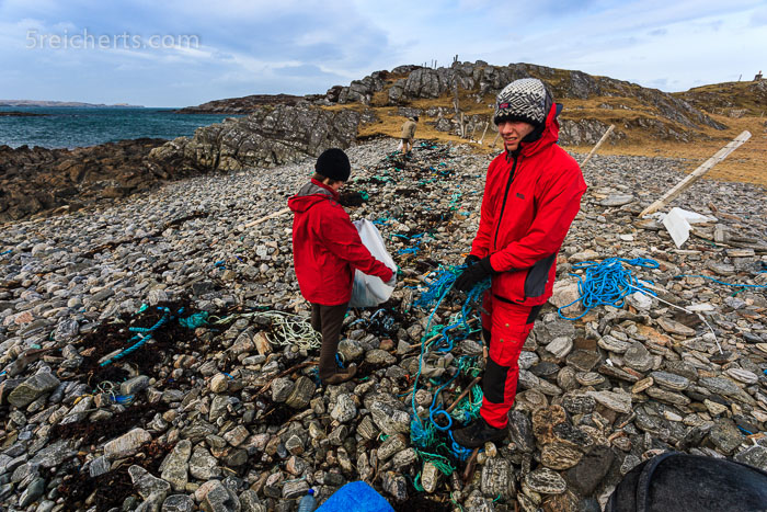 Müll am Strand, Isle of Lewis, Schottland