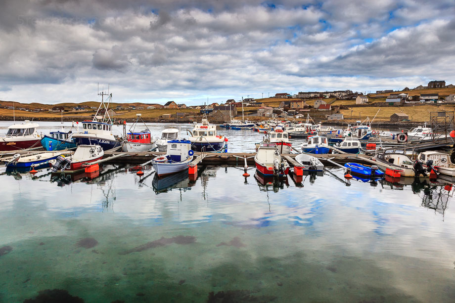 Hafen von Whalsay, Shetland, Schottland