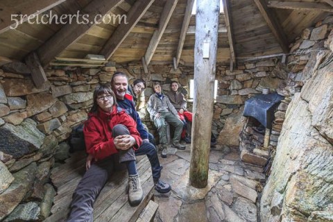 in einer einsamen Hütte auf der Isle of Lewis