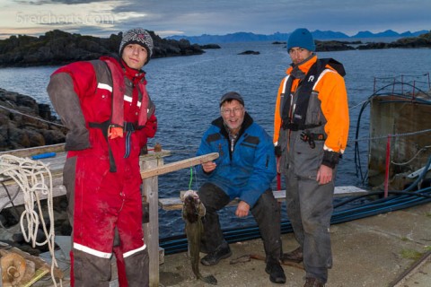 Esra, Janna und Nicholas und die Fischwaage