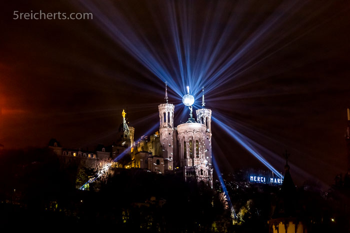 Basilika im Lichterfest von Lyon
