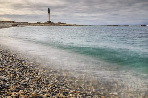 Kieselstrand am Phare de Goulenez, Île de Sein, Bretagne