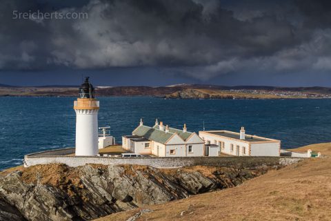 Wolken und Bressay Lighthouse