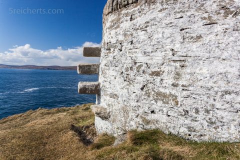 Die Treppe über die Mauer des Leuchtturms