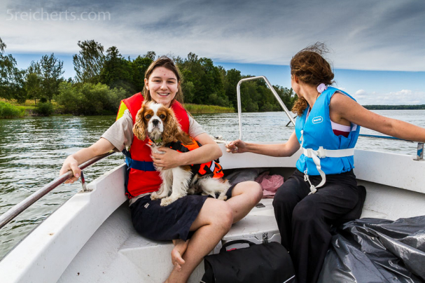 Amy, Charly und Aurora auf dem Boot