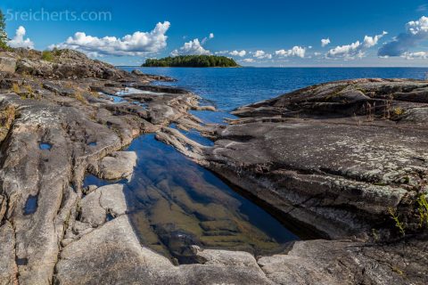 Felsenküste am Värnern