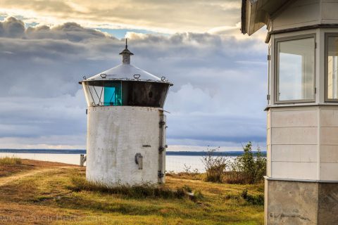Leuchttürmchen Hallsvik mit Regenbogen