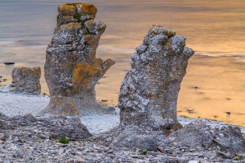 Abendliche Spiegelung auf dem Wasser