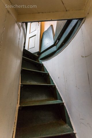 Die enge Treppe den Leuchtturm hoch, Naer Leuchtturm