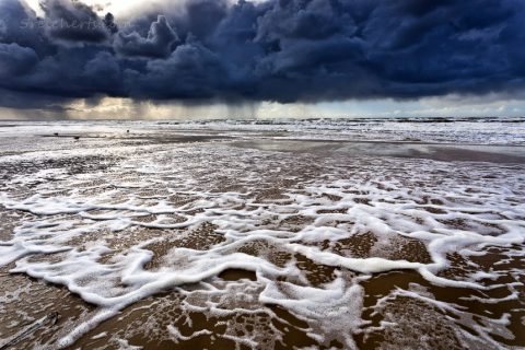 Naturfotografie macht glücklich Regenfront in Blockhus, Denmark
