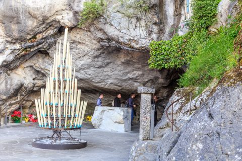Die Grotte von Lourdes