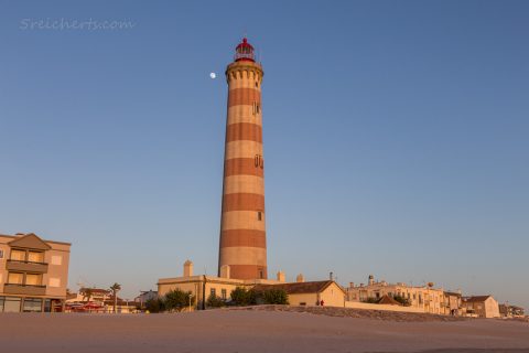 Der Leuchtturm mit Mond, Portugal