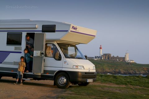 Einer unserer ersten Besuche beim Leuchtturm St Mathieu im Jahr 2005, das Wohnmobil haben wir noch