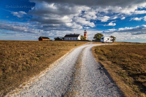Feldweg zum Leuchtturm