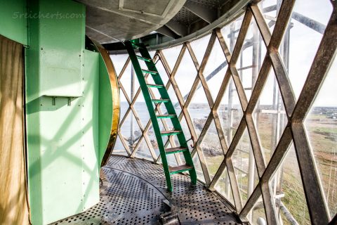 Zwei Fresnellinsen stehen übereinander, diese kleine Treppe führt in den zweiten Stock