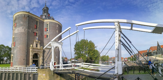 Eine der Zugbrücken in Enkhuizen, Niederlande