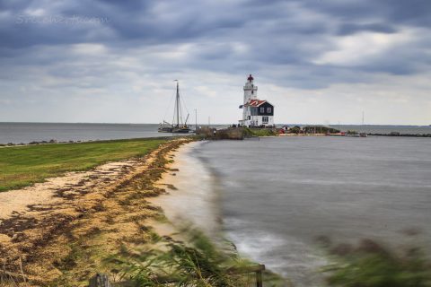 Der Leuchtturm von Marken, Niederlande