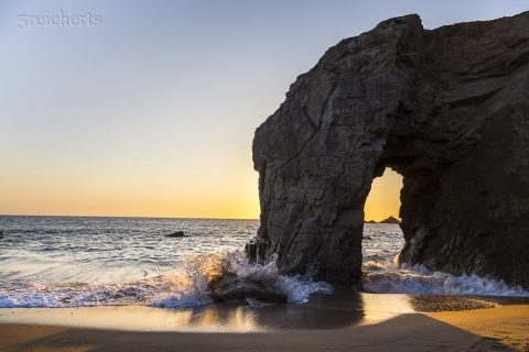 Der Felsbogen an der Cote Sauvage, Port Blanc