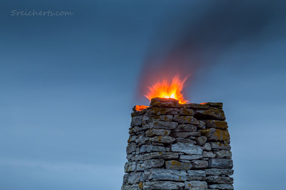 Feuer auf dem antiken Grynge Leuchtturm, Gotland, Schweden