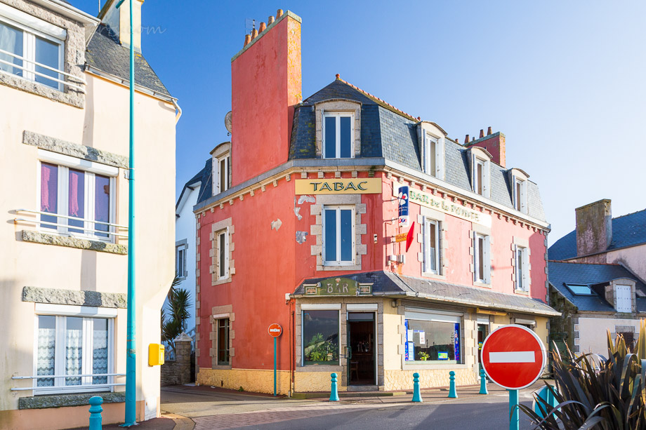 Bar in Guilvinec, Penmarch, Bretagne