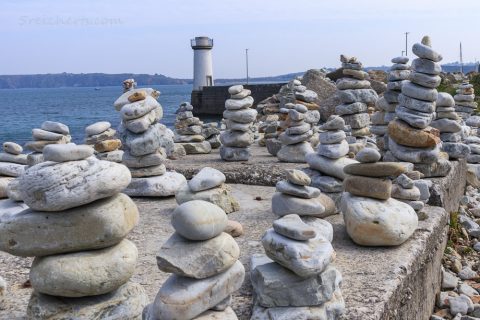 Steinhaufen in Camaret, Bretagne