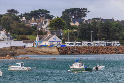 Wohnmobile beim Pointe du Diben, Bretagne