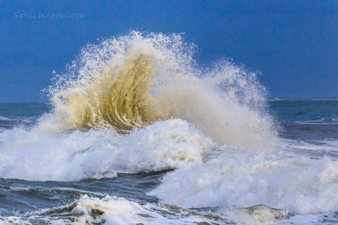 Farben im Wasser, Welle, Lesconil