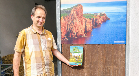 Glücklicher Isle of Skye Bild Präsentierer