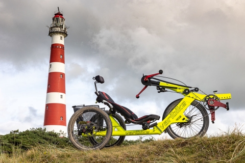 Mein Vari Trike vor dem Leuchtturm auf Ameland