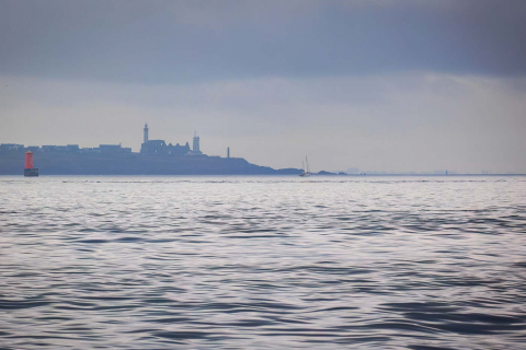 Blick zum Leuchtturm Saint Mathieu von der Fähre aus