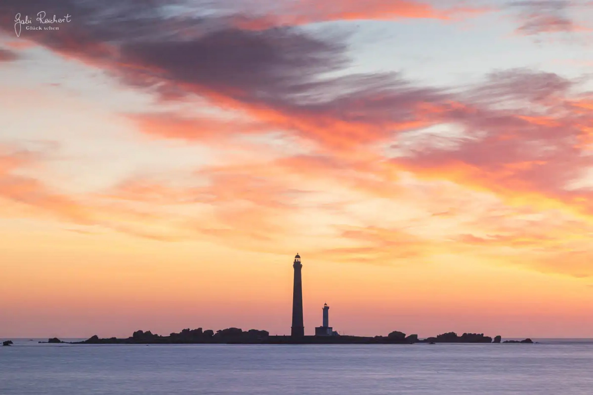 Sonnenuntergang am Leuchtturm Ile Vierge, Bretagne