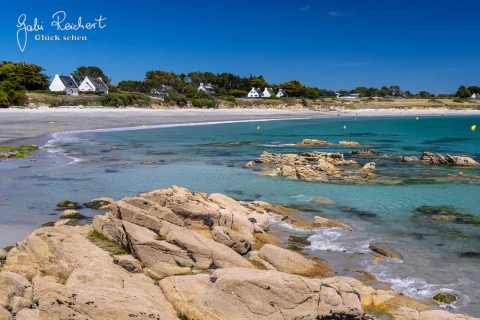 Typisch knalliger Bretagne Strand
